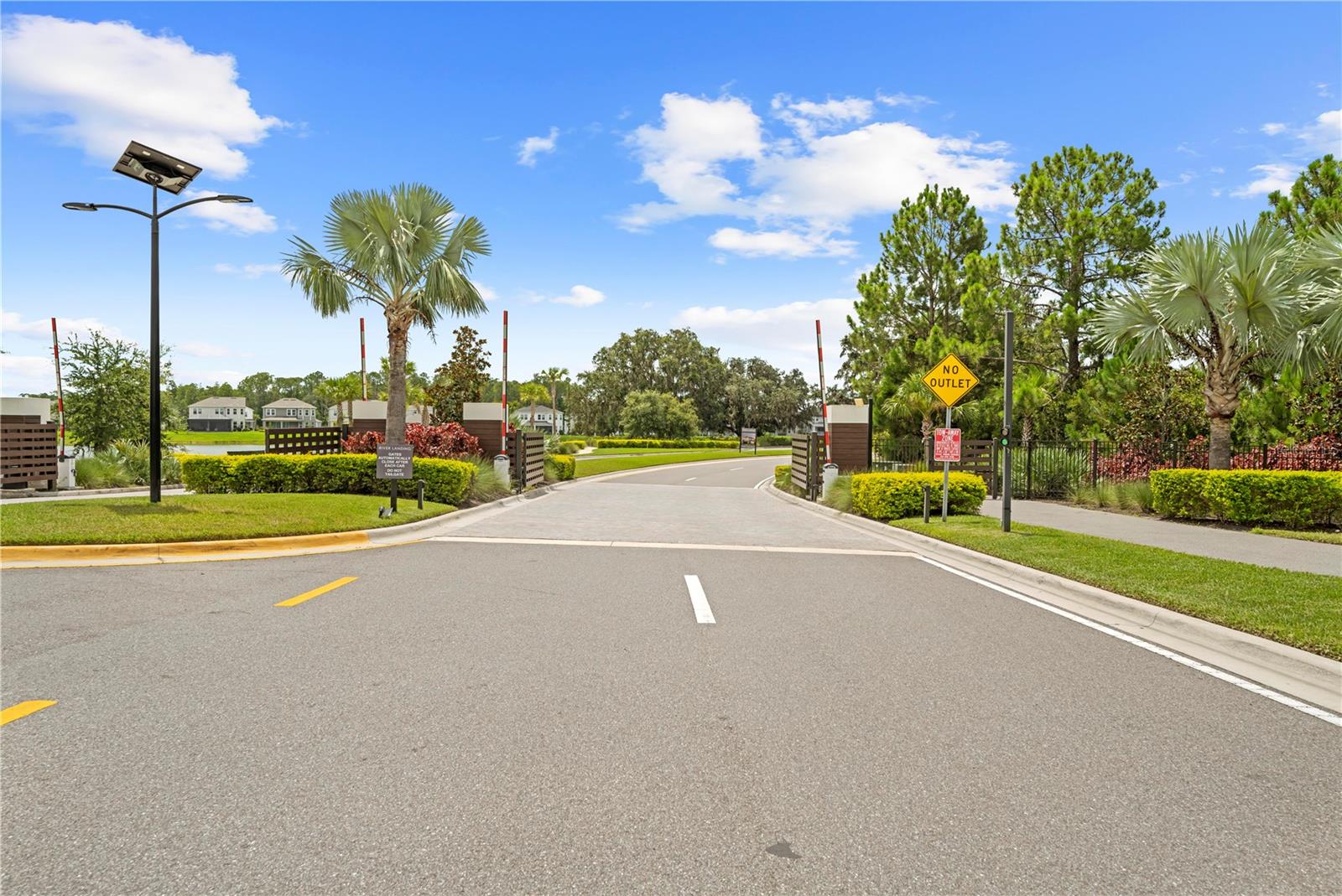 Listing photo id 90 for 2347 Overfalls Place
