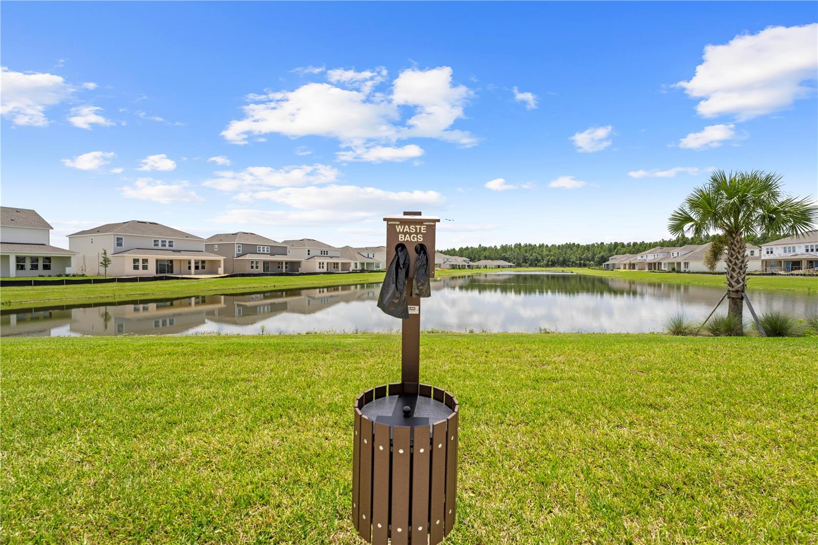 Listing photo id 93 for 2347 Overfalls Place