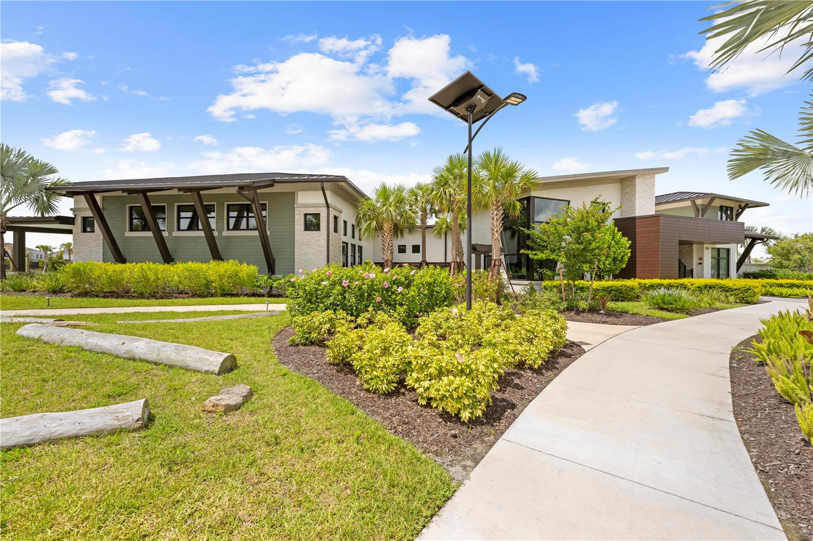 Listing photo id 94 for 2347 Overfalls Place