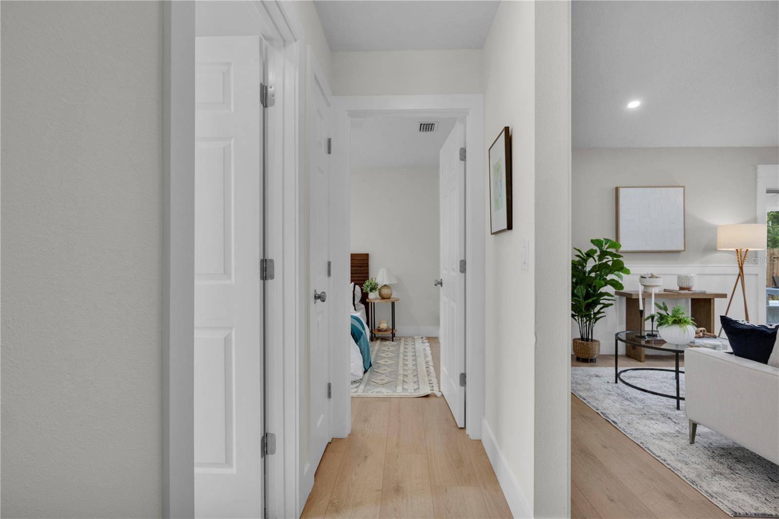 Listing photo id 17 for 1005 Indiana Avenue