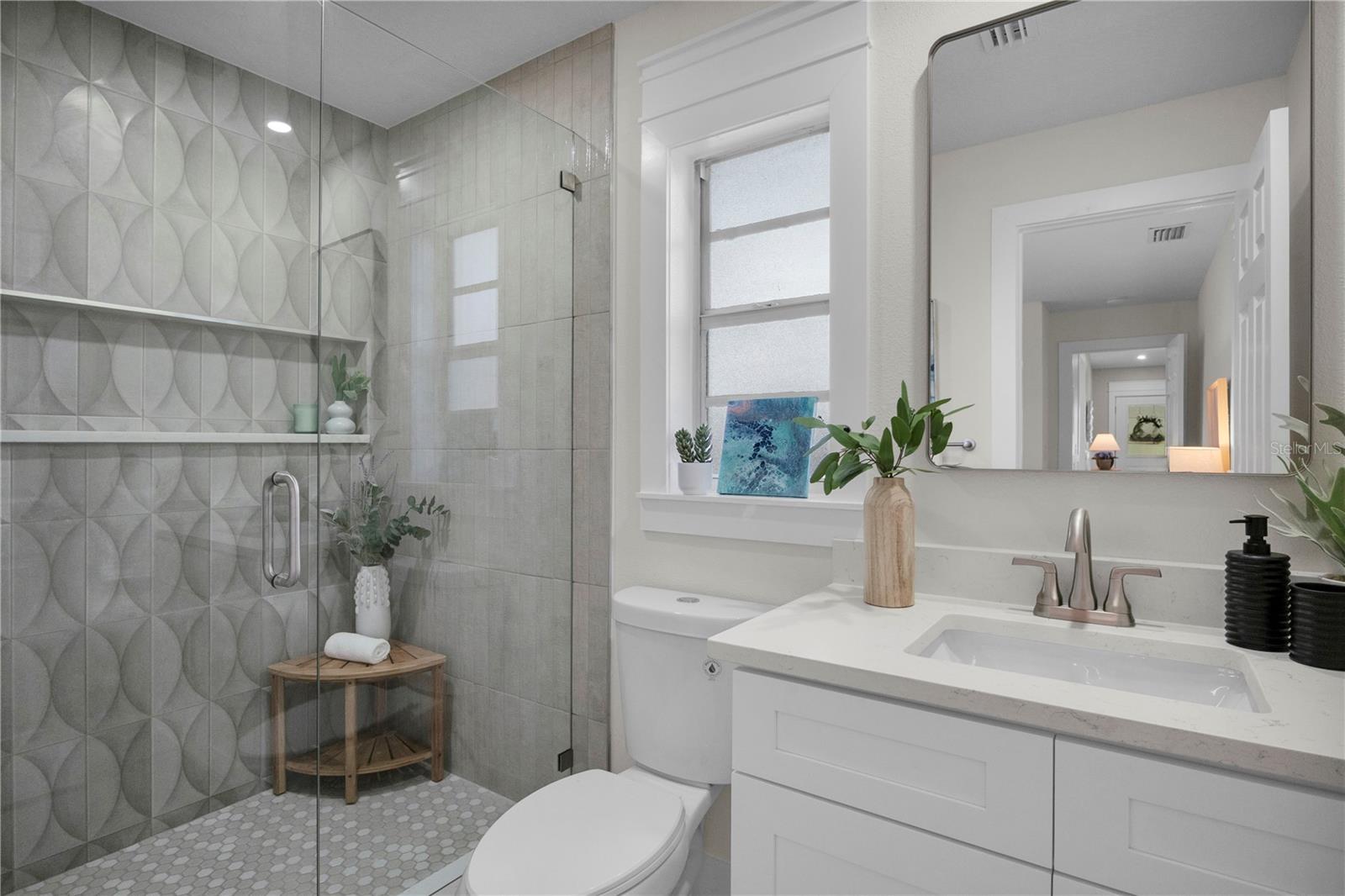 Listing photo id 21 for 1005 Indiana Avenue