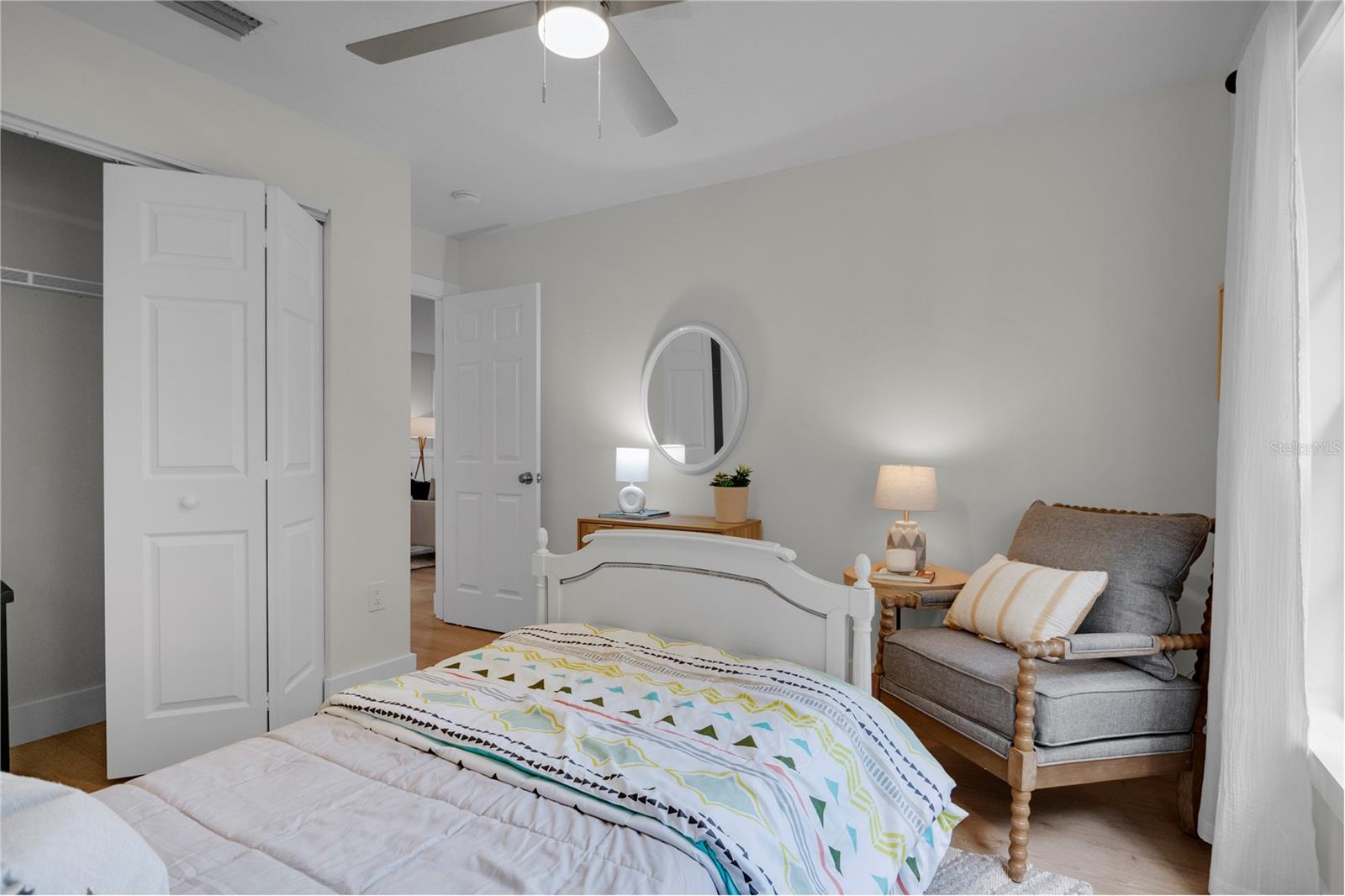 Listing photo id 24 for 1005 Indiana Avenue