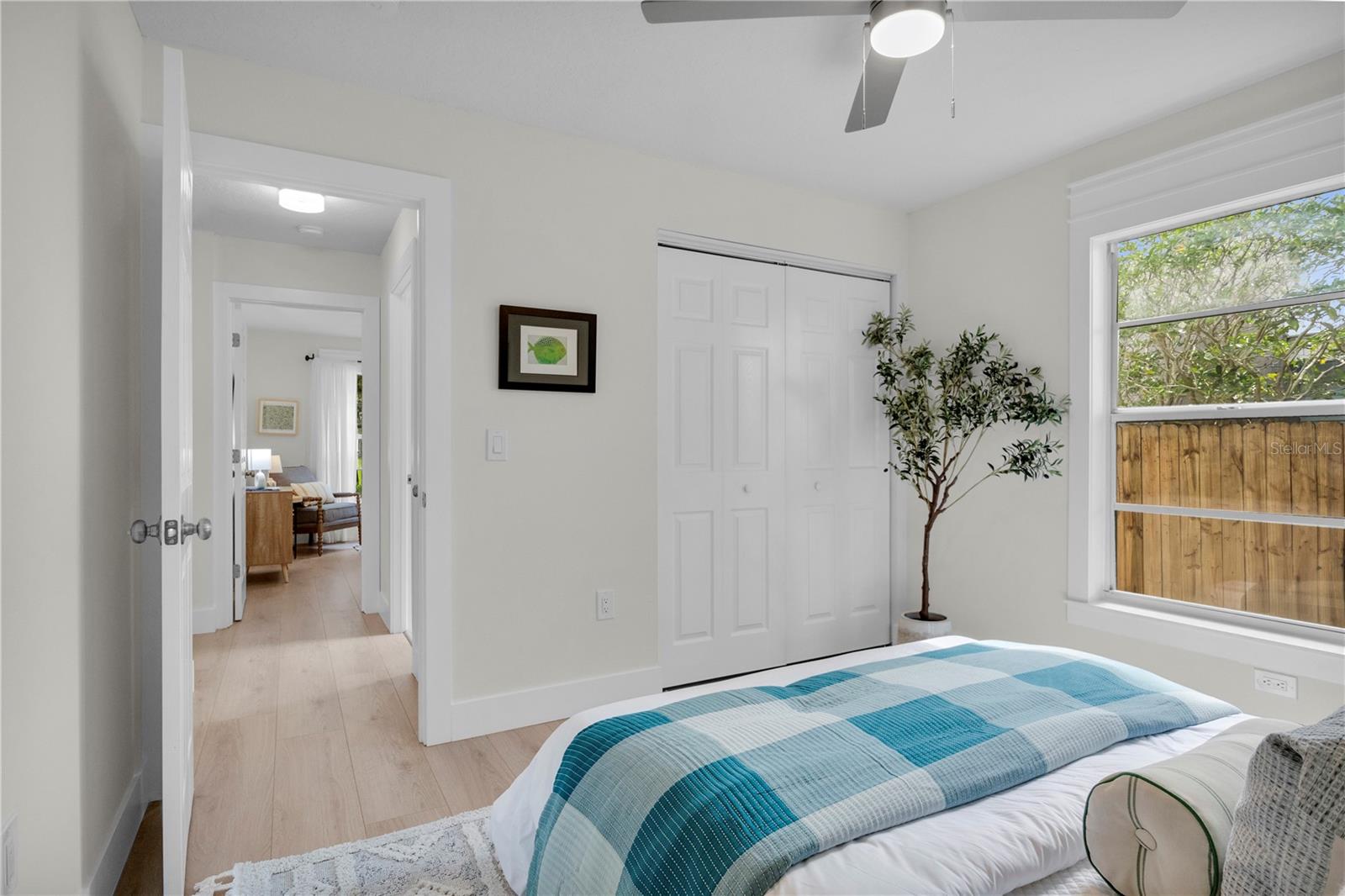 Listing photo id 26 for 1005 Indiana Avenue