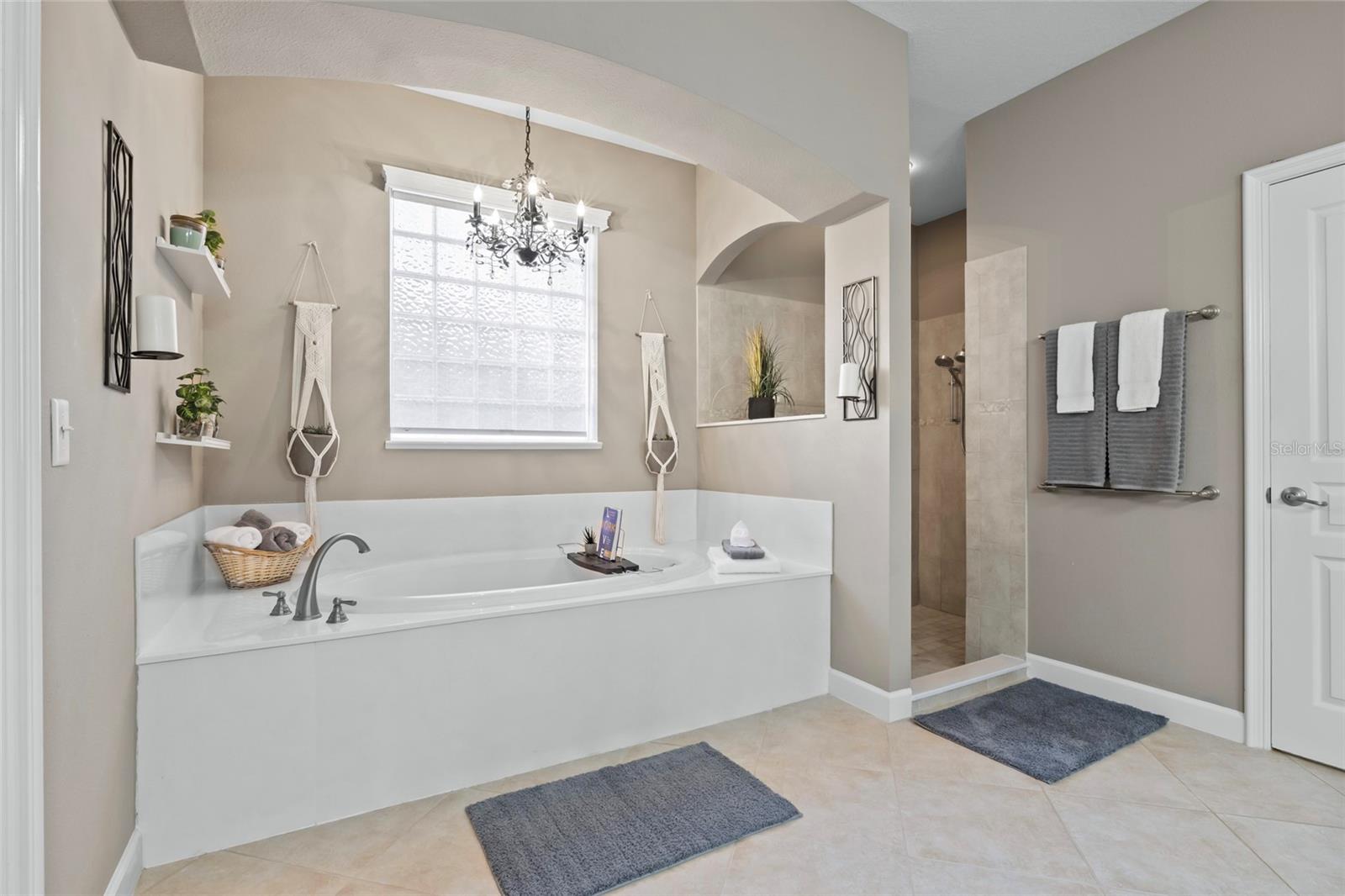 Image 21 of 63 For 1872 Eloise Cove Drive
