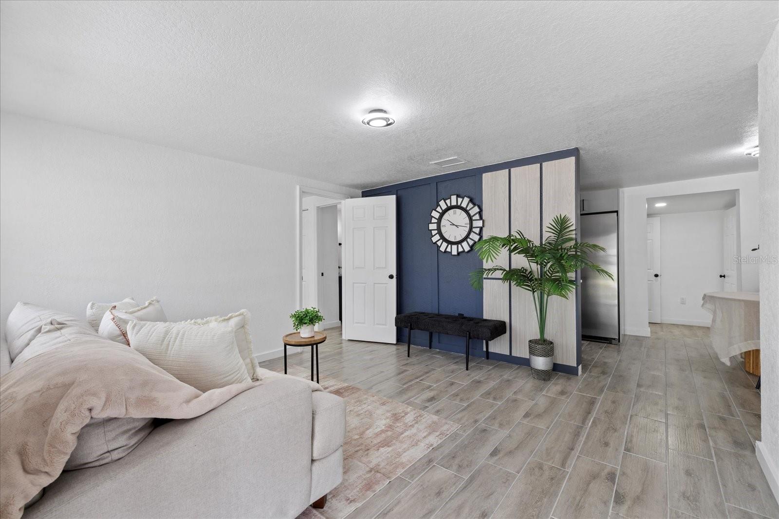Image 4 of 37 For 5817 30th Avenue