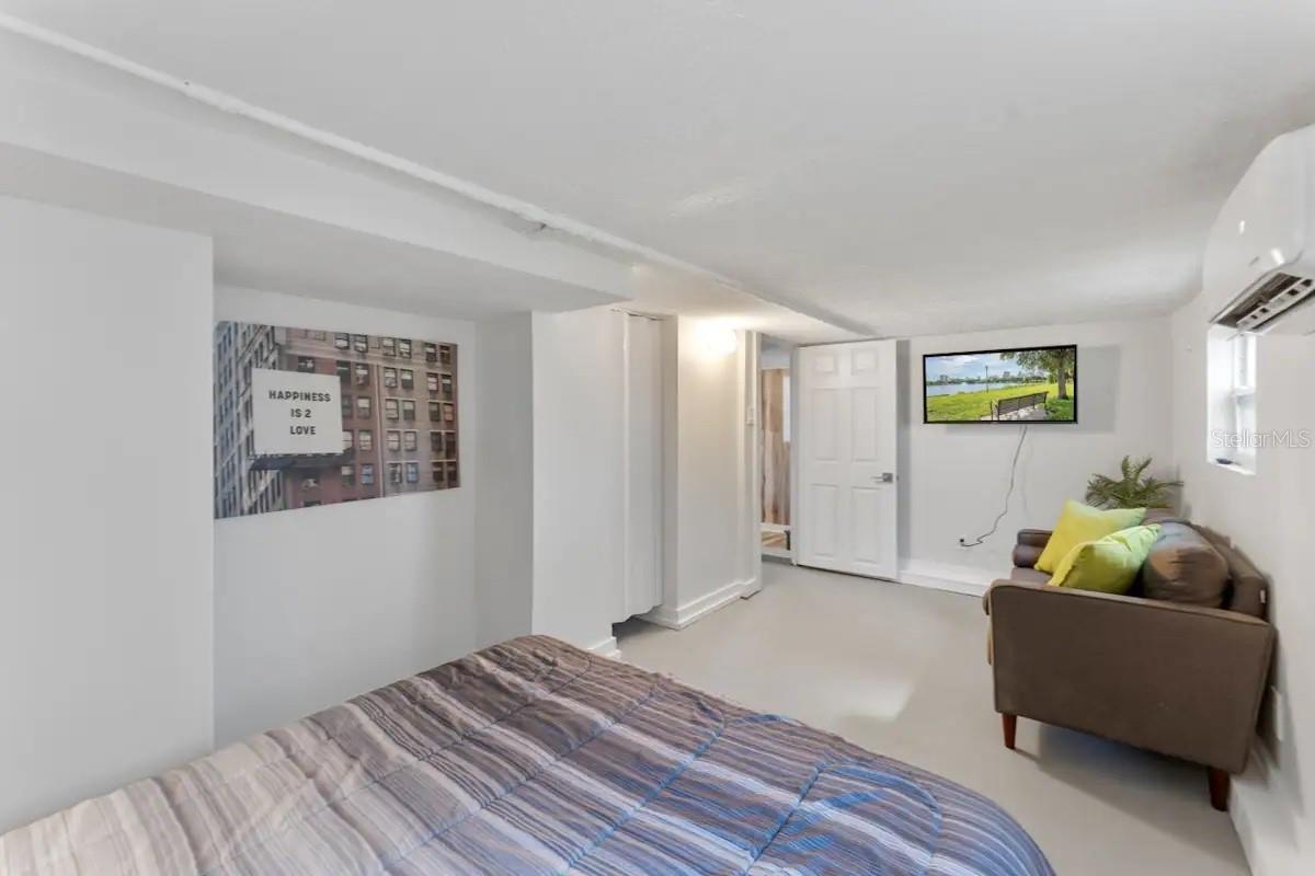 Image 12 of 29 For 3320 18th Street N