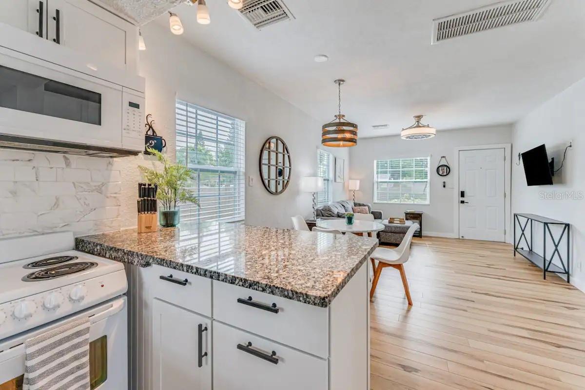 Image 13 of 29 For 3320 18th Street N