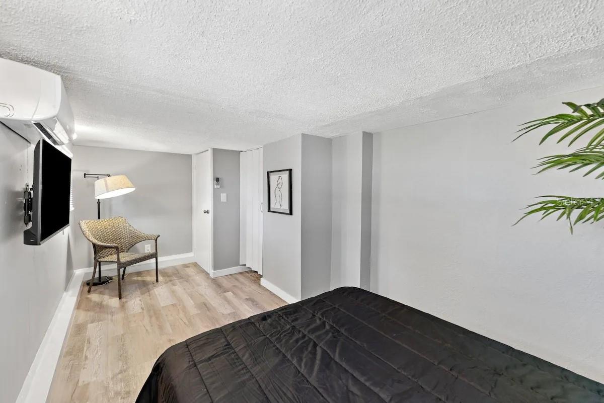 Image 26 of 29 For 3320 18th Street N