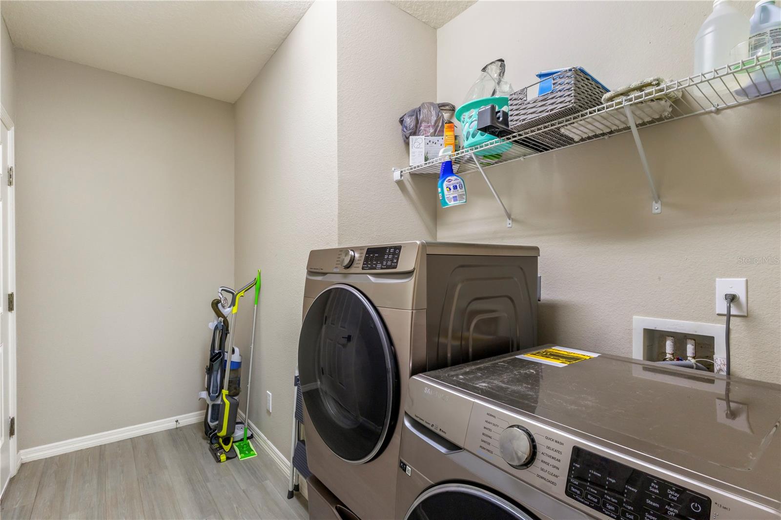 Image 19 of 21 For 305 9th Street