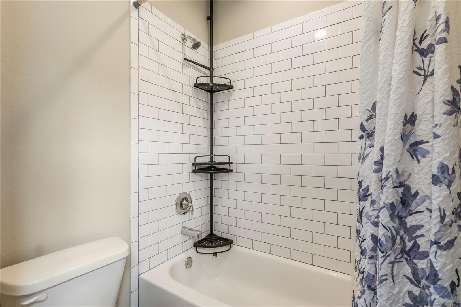 Image 20 of 21 For 305 9th Street
