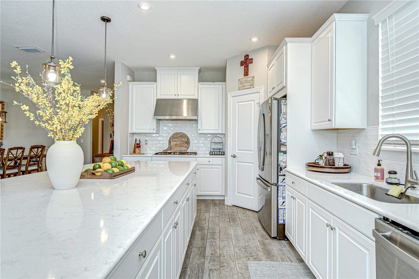 Listing photo id 9 for 10577 Calluna Drive