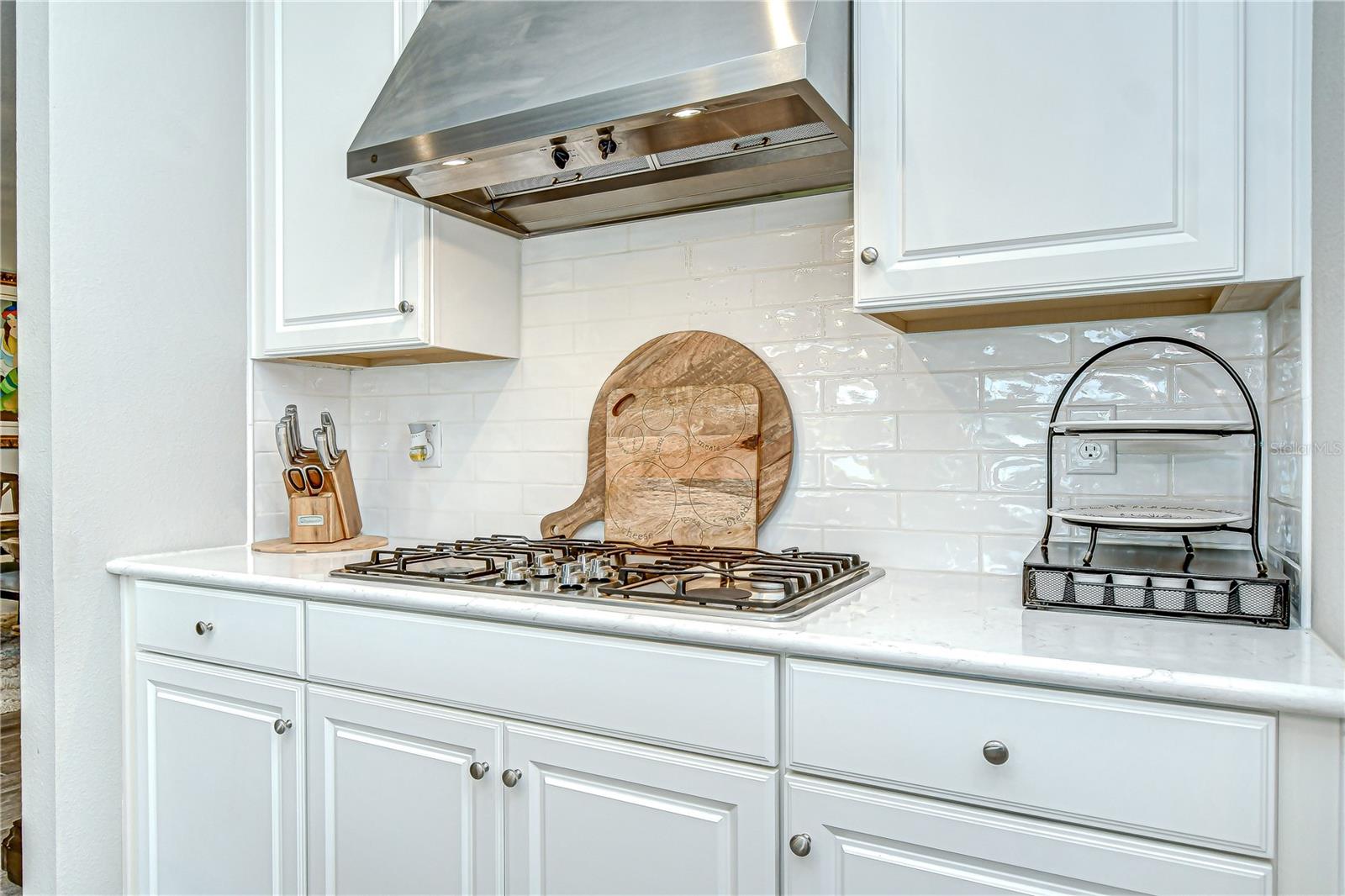 Listing photo id 10 for 10577 Calluna Drive