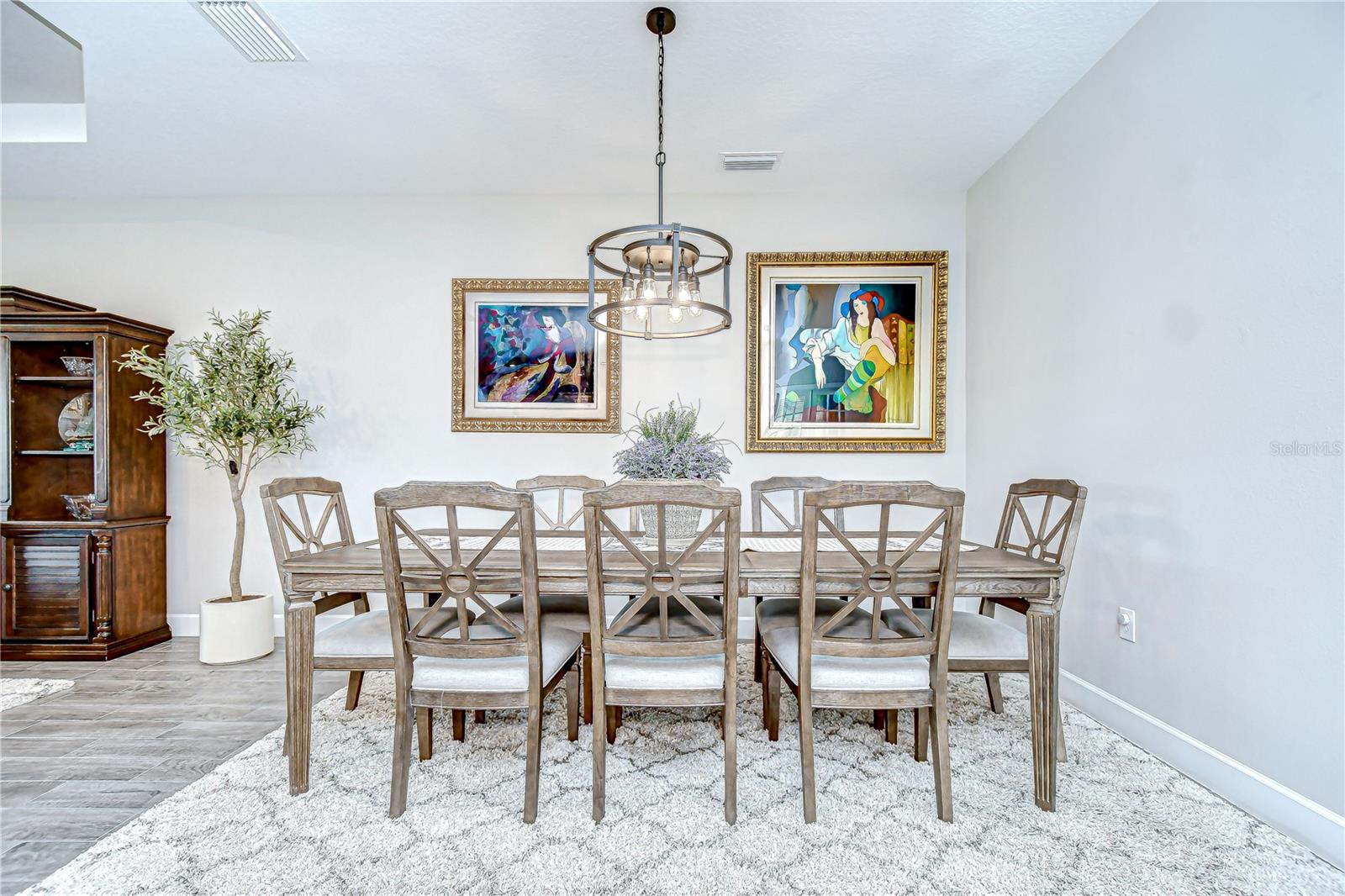 Listing photo id 13 for 10577 Calluna Drive