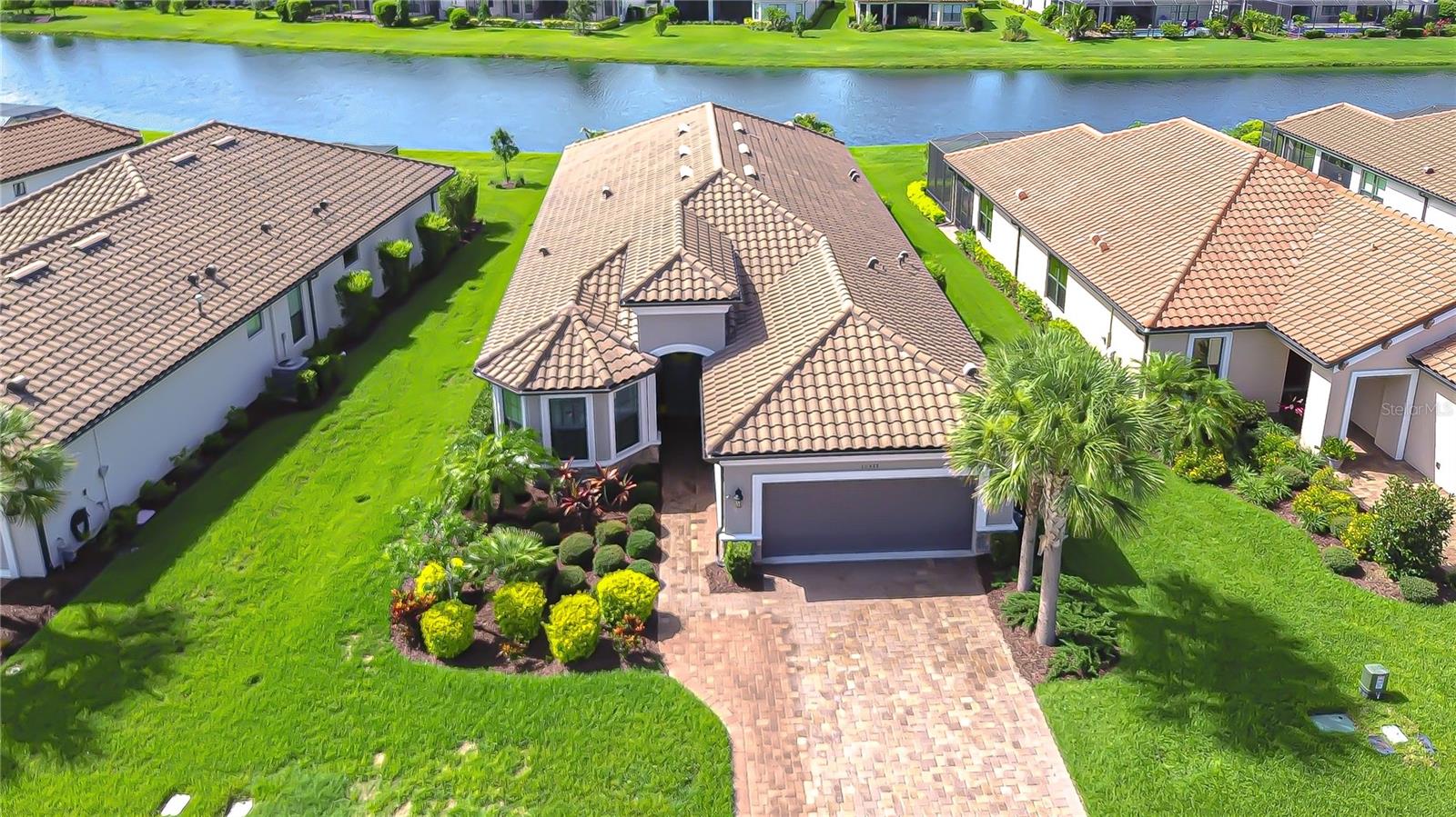 Listing photo id 0 for 10577 Calluna Drive
