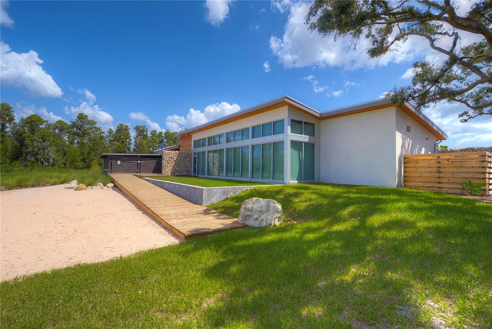 Listing photo id 45 for 10577 Calluna Drive