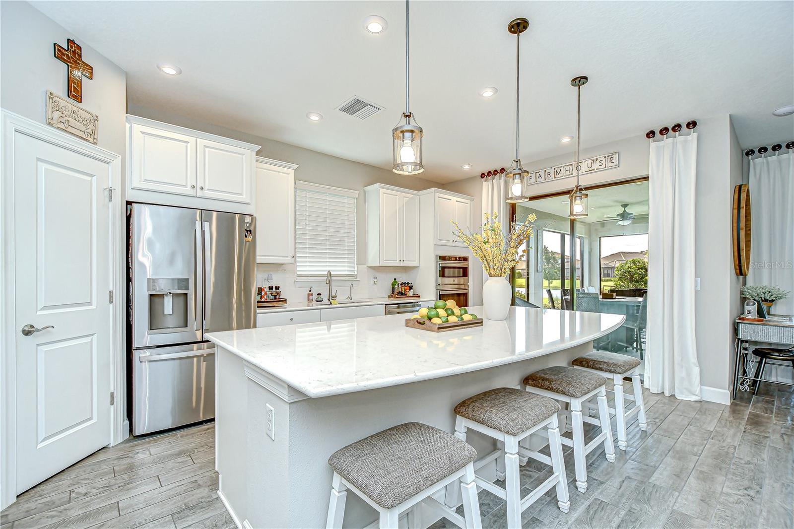 Listing photo id 6 for 10577 Calluna Drive