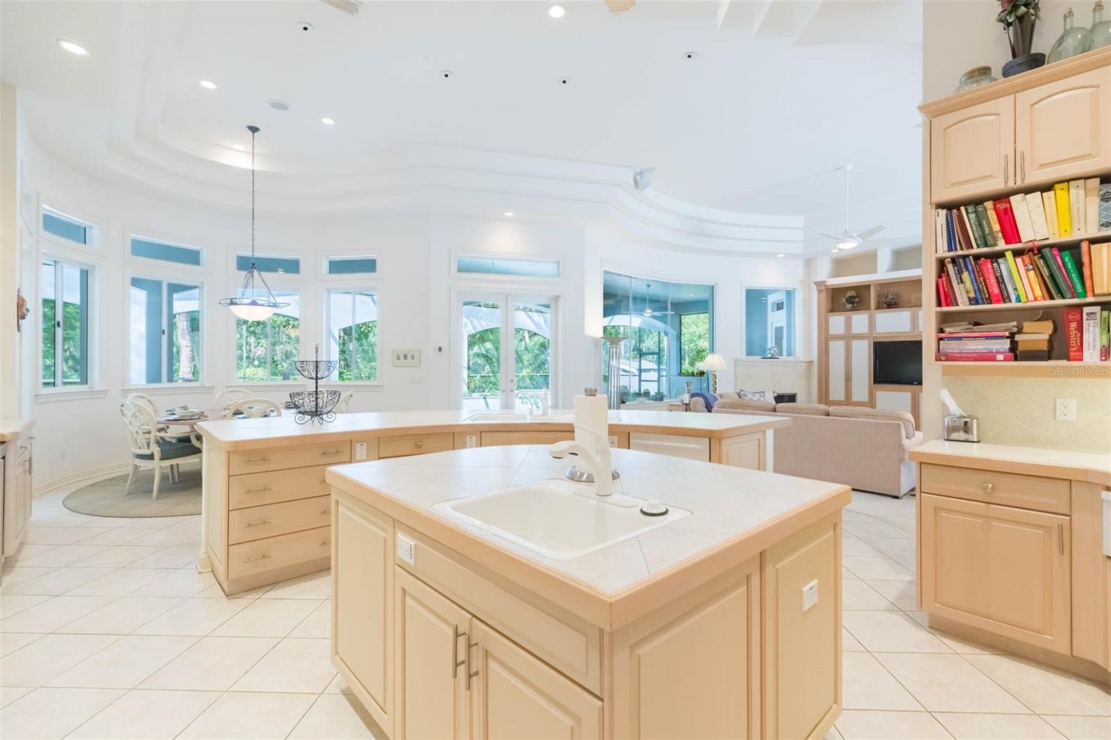 Image 14 of 54 For 6417 Renwick Circle
