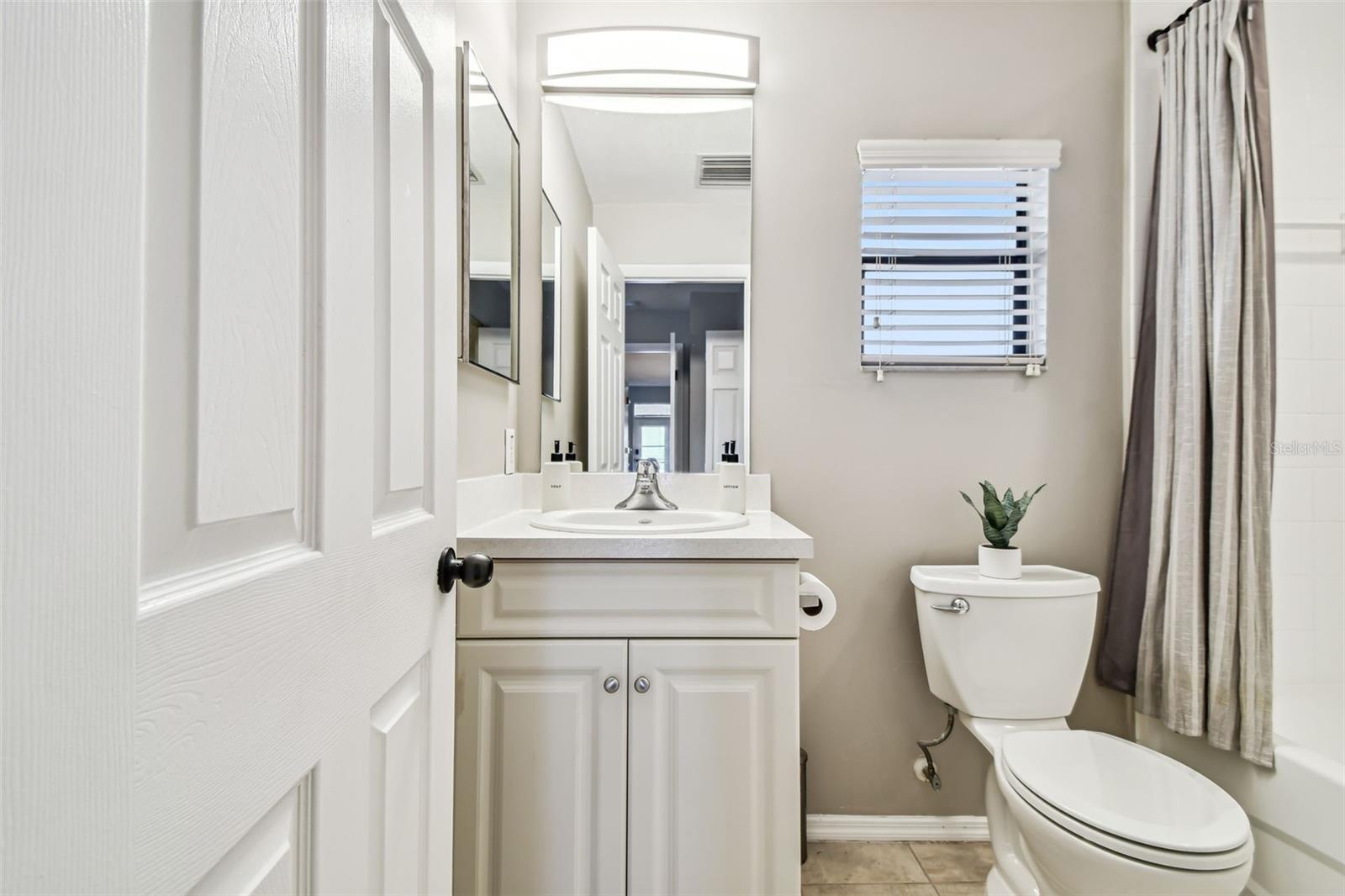 Image 20 of 31 For 1914 4th Avenue 2