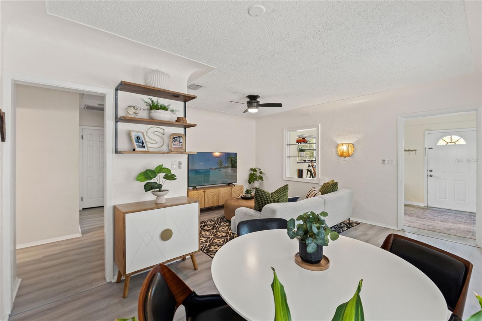 Image 11 of 33 For 830 47th Avenue N