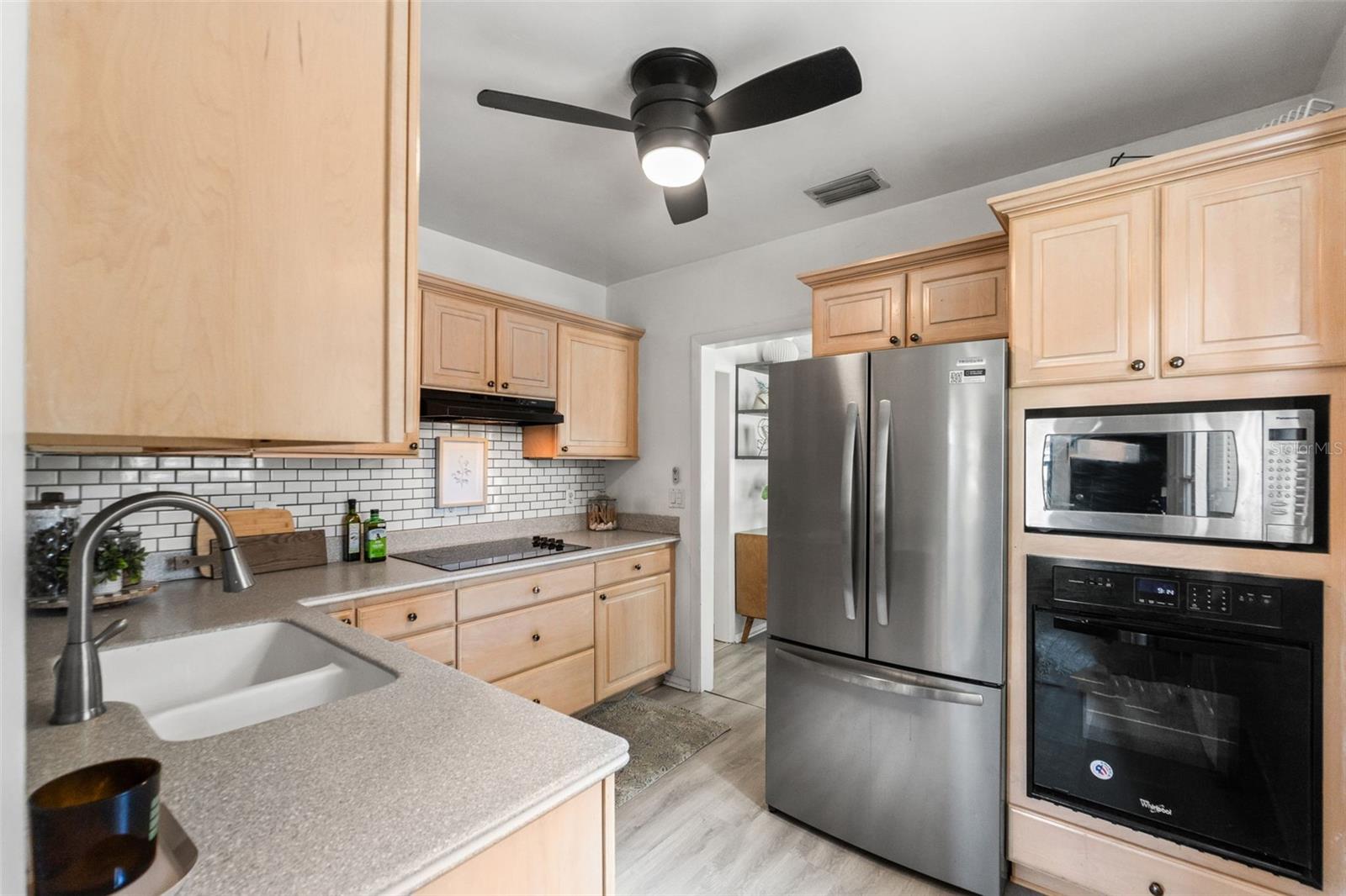 Image 14 of 33 For 830 47th Avenue N