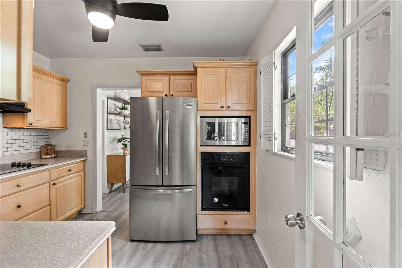 Image 15 of 33 For 830 47th Avenue N