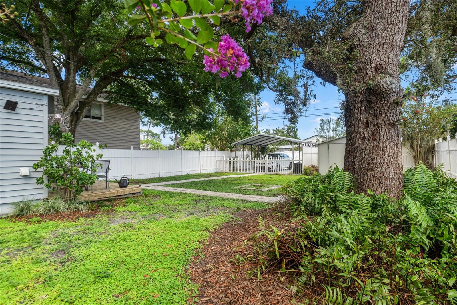 Image 27 of 33 For 830 47th Avenue N