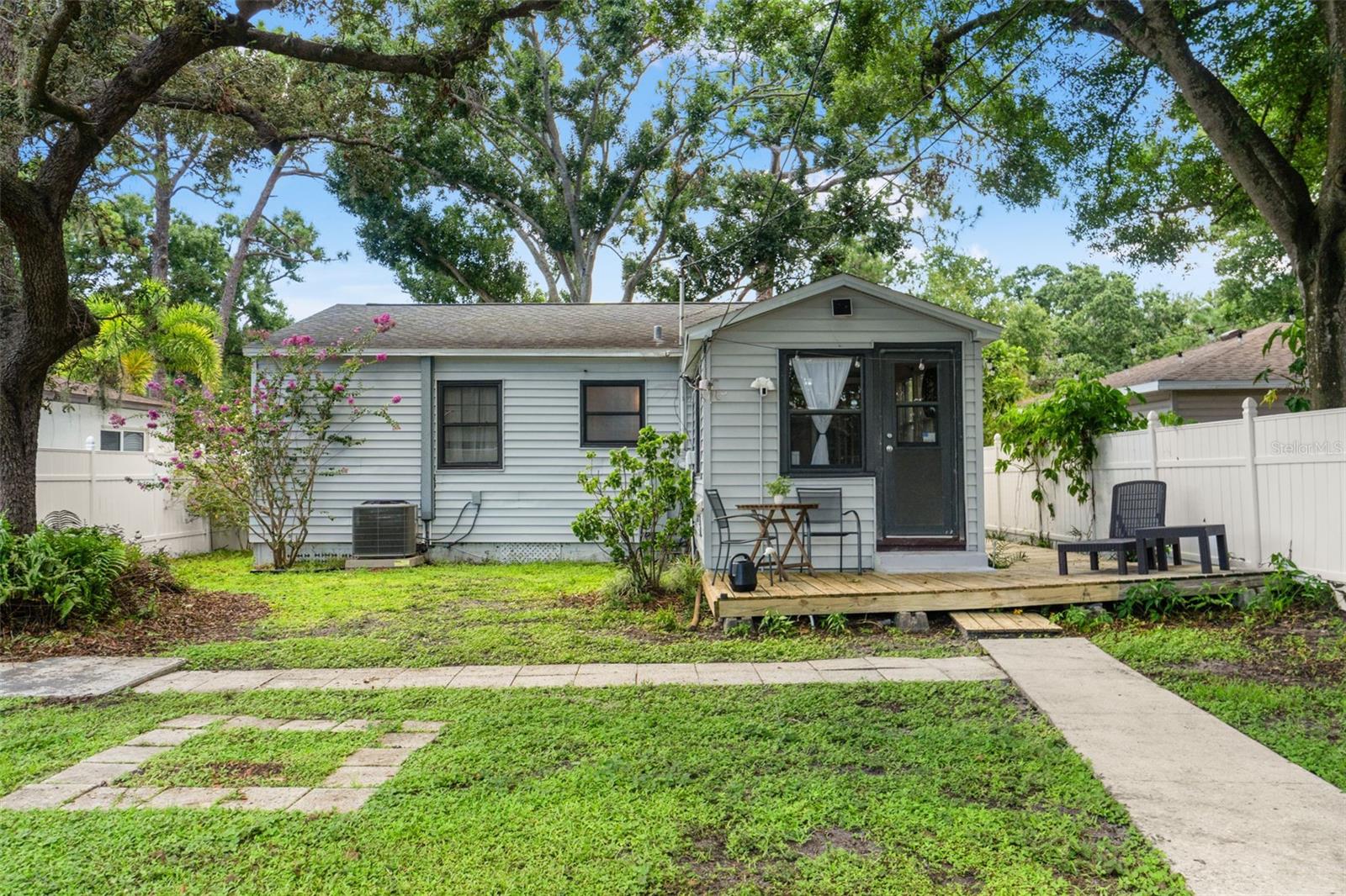 Image 30 of 33 For 830 47th Avenue N