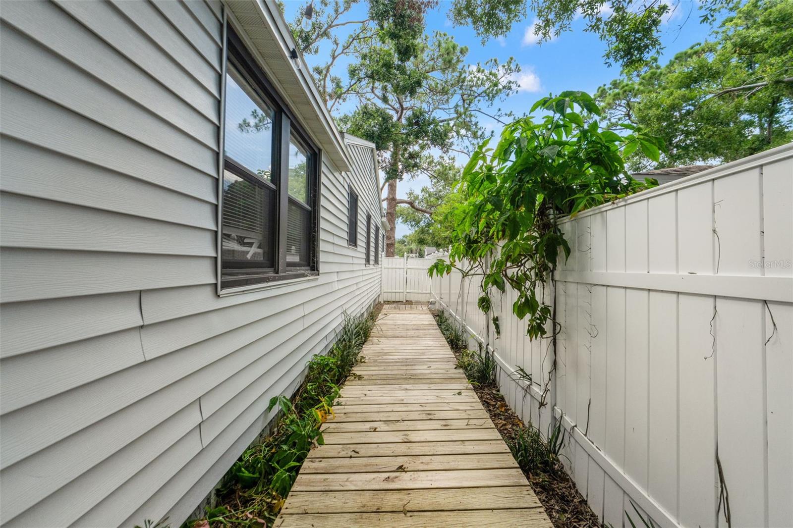 Image 33 of 33 For 830 47th Avenue N