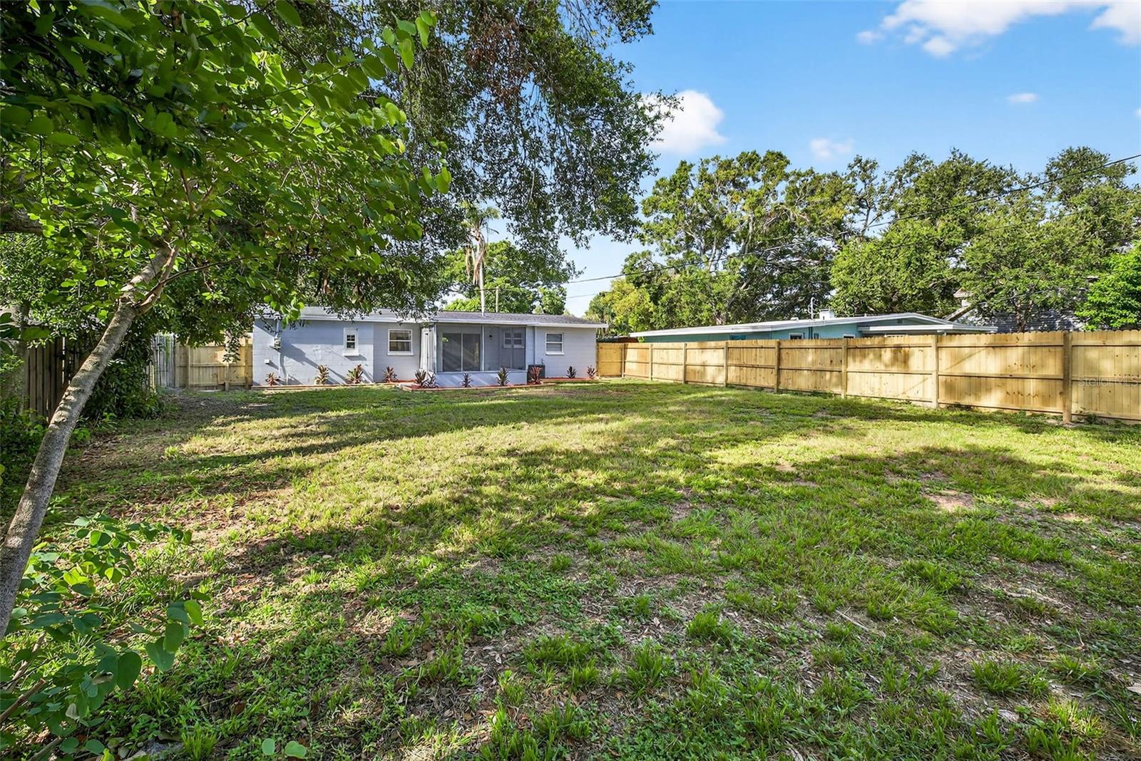 Image 15 of 18 For 920 Lakeside Drive