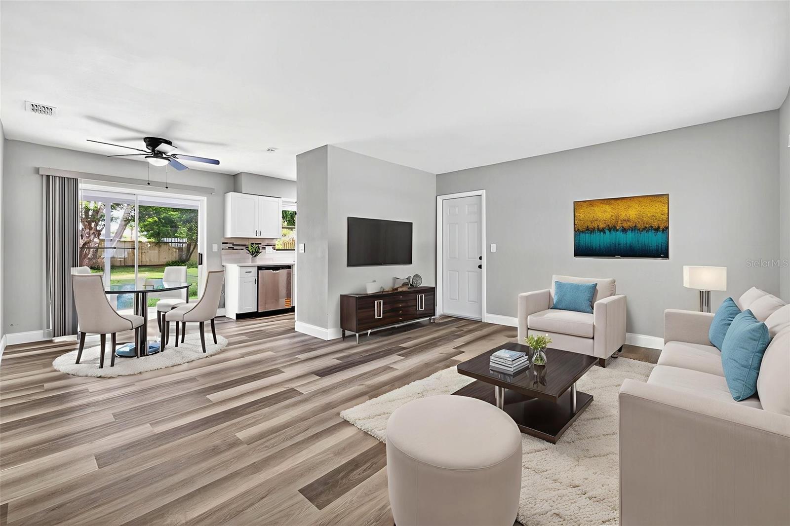 Image 3 of 18 For 920 Lakeside Drive