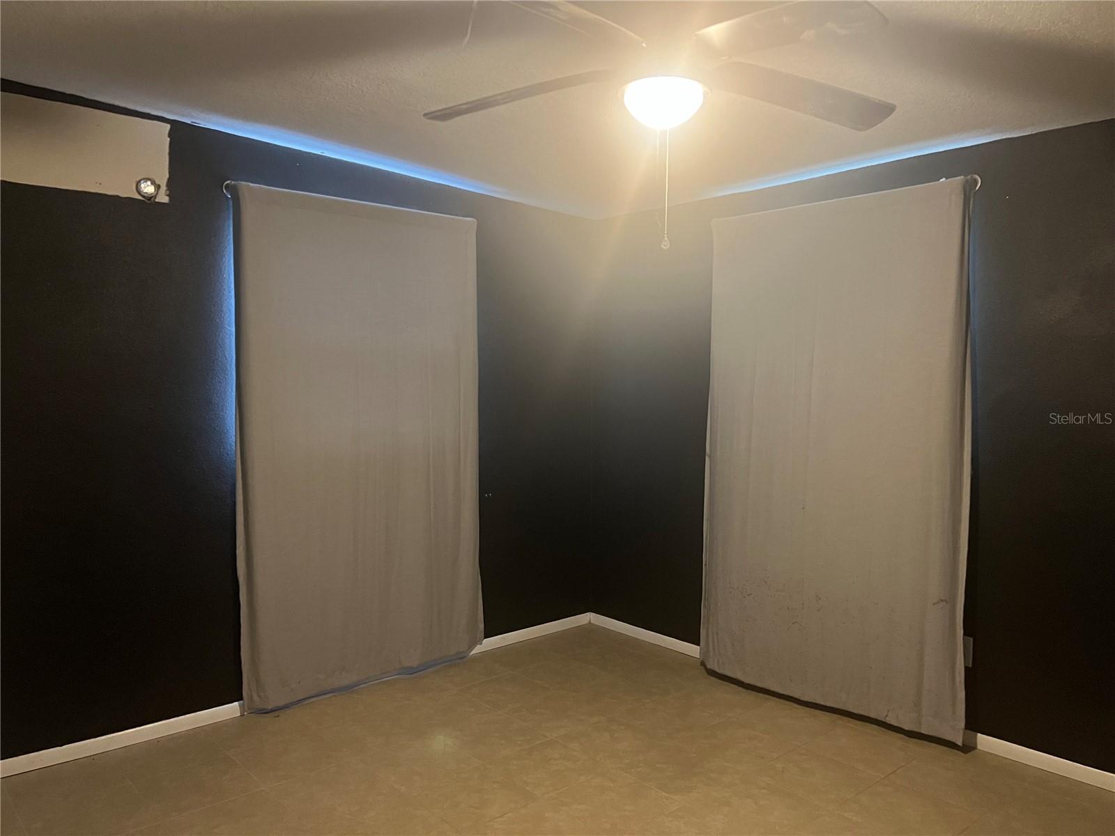 Image 4 of 5 For 11030 Taft Drive