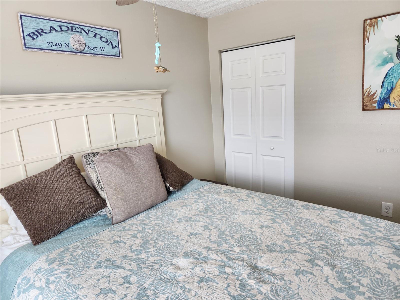 Image 10 of 33 For 6356 7th Avenue W 6356