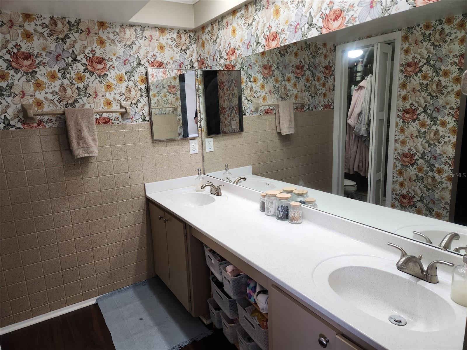 Image 21 of 33 For 6356 7th Avenue W 6356