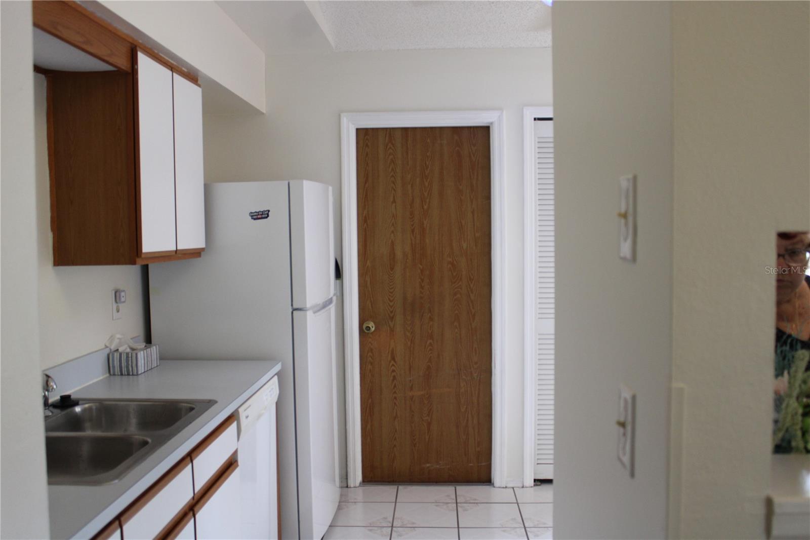 Image 22 of 47 For 10526 Gifford Drive