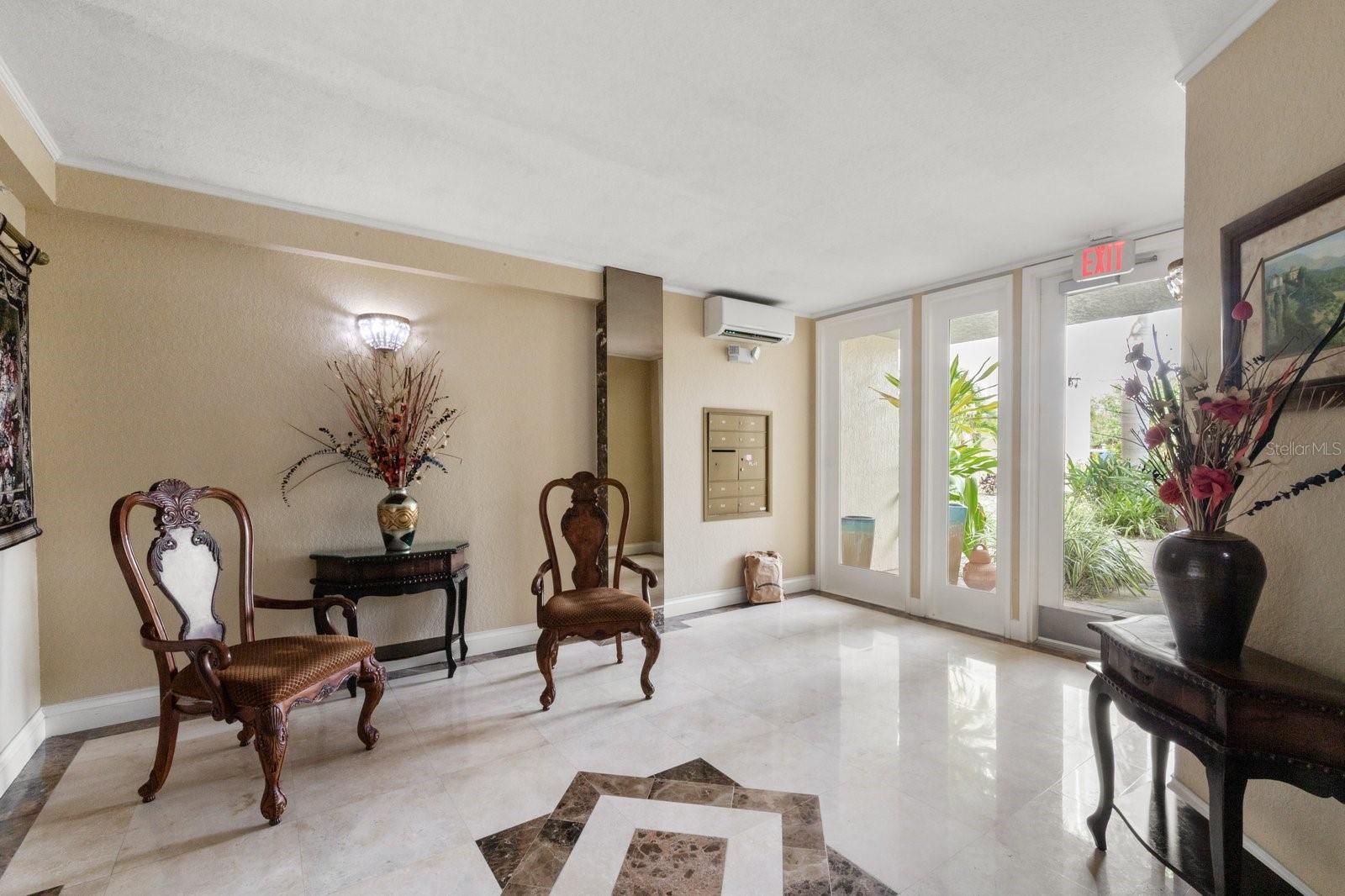 Image 4 of 48 For 1860 Fort Harrison Avenue 402