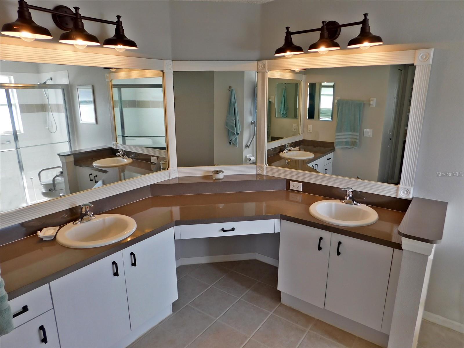 Image 31 of 51 For 11802 Aintree Court