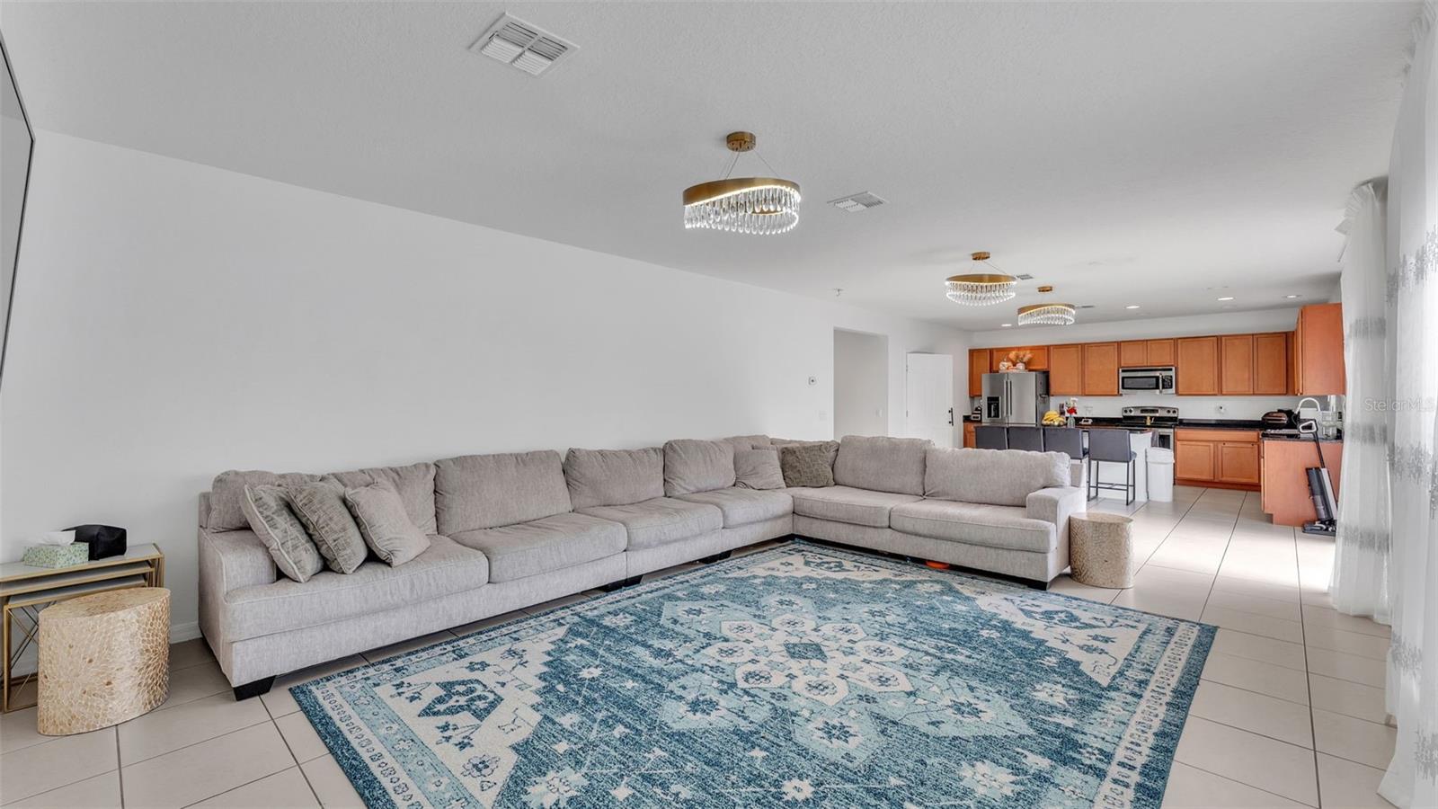 Image 15 of 38 For 2259 Waukegan Drive