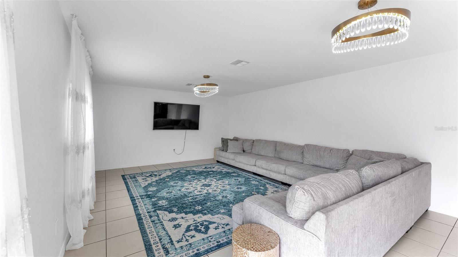 Image 16 of 38 For 2259 Waukegan Drive