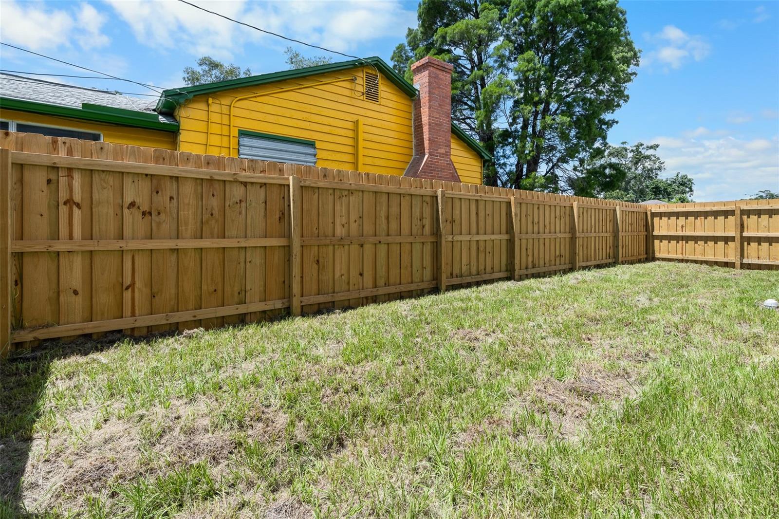 Listing photo id 17 for 4300 5th Avenue S