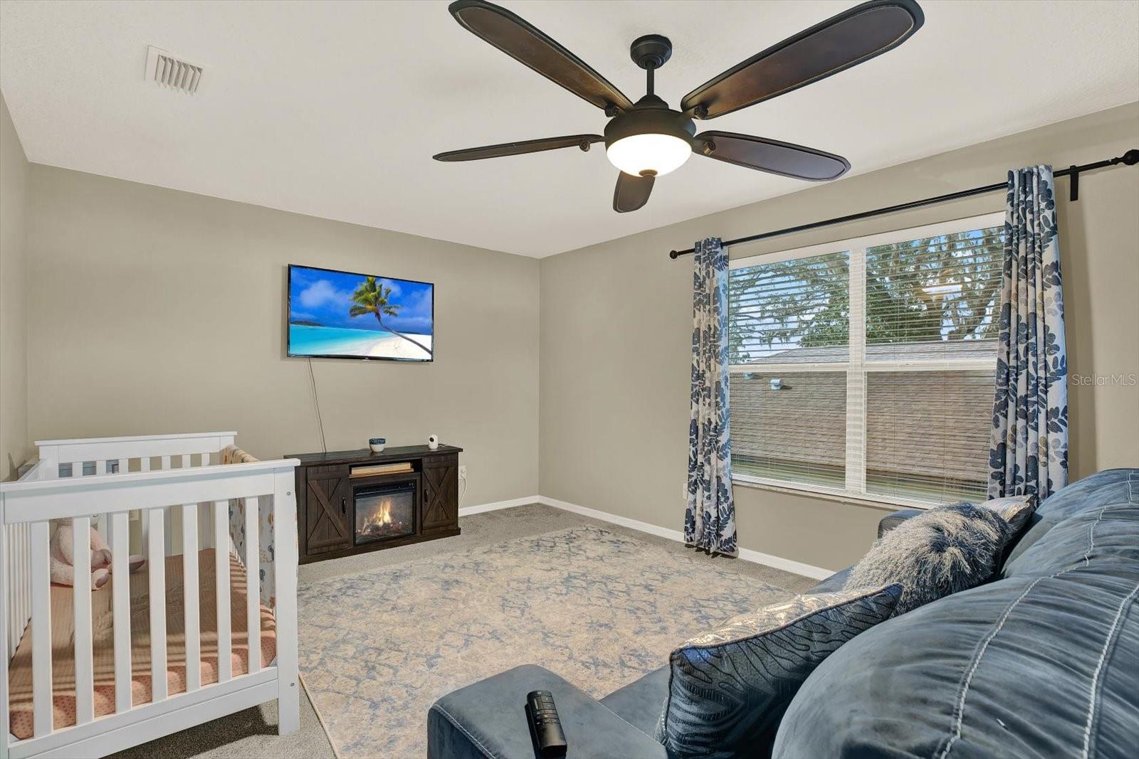 Image 17 of 44 For 735 Winthrop Drive