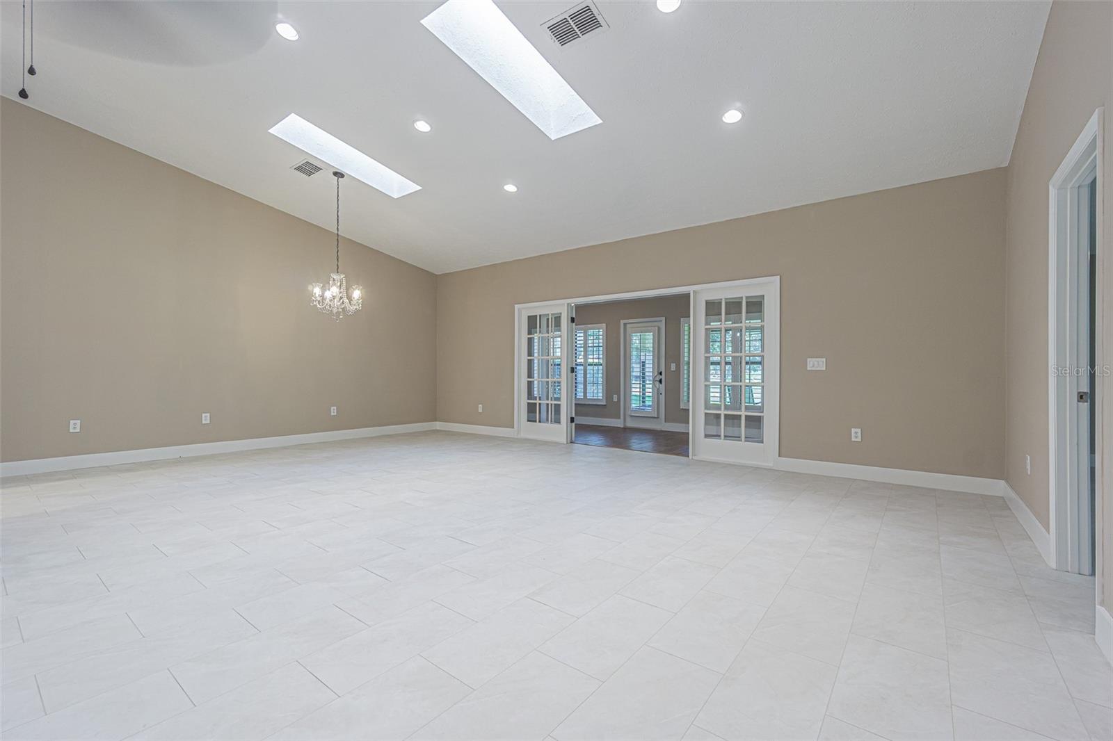 Image 17 of 58 For 6535 Brentwood Drive