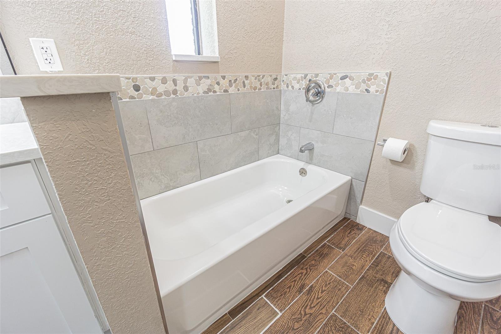 Image 32 of 58 For 6535 Brentwood Drive