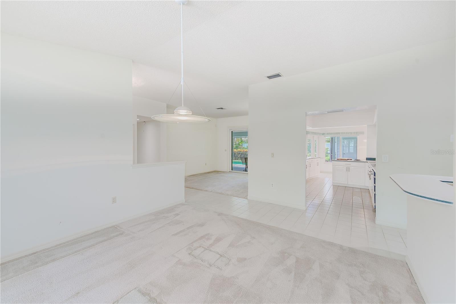Listing photo id 12 for 14106 Kensington Oak Place