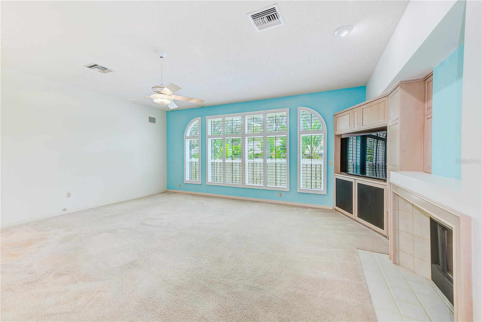 Listing photo id 16 for 14106 Kensington Oak Place