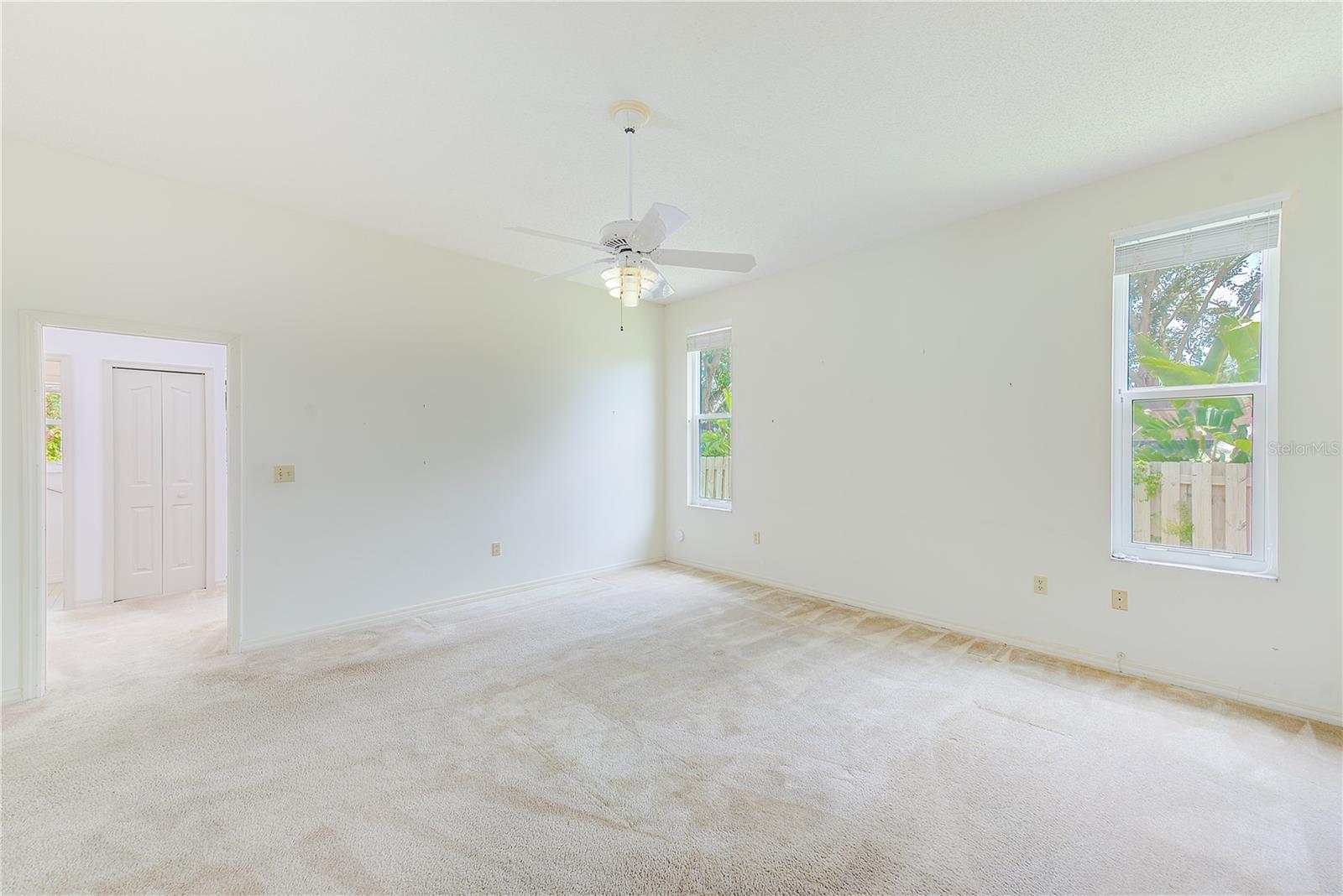 Listing photo id 36 for 14106 Kensington Oak Place