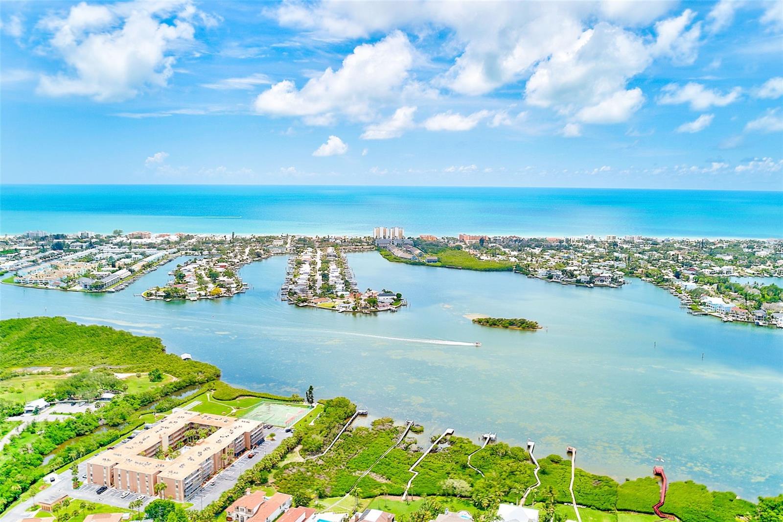 Listing photo id 53 for 14106 Kensington Oak Place
