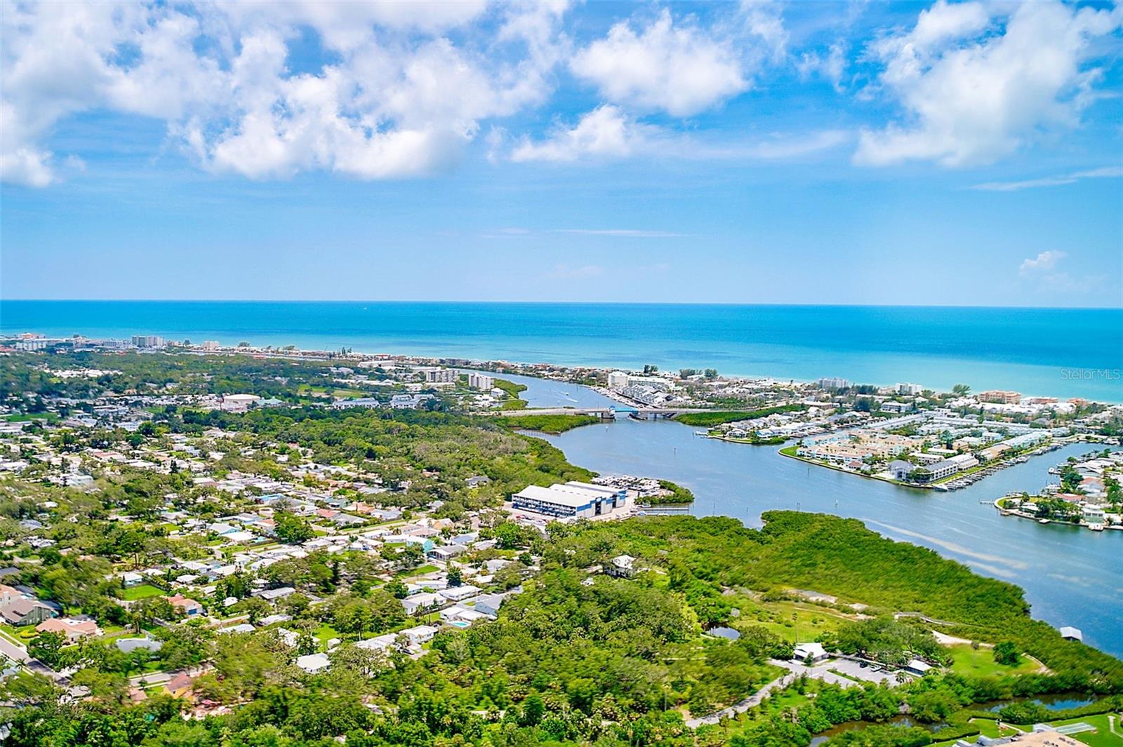 Listing photo id 54 for 14106 Kensington Oak Place