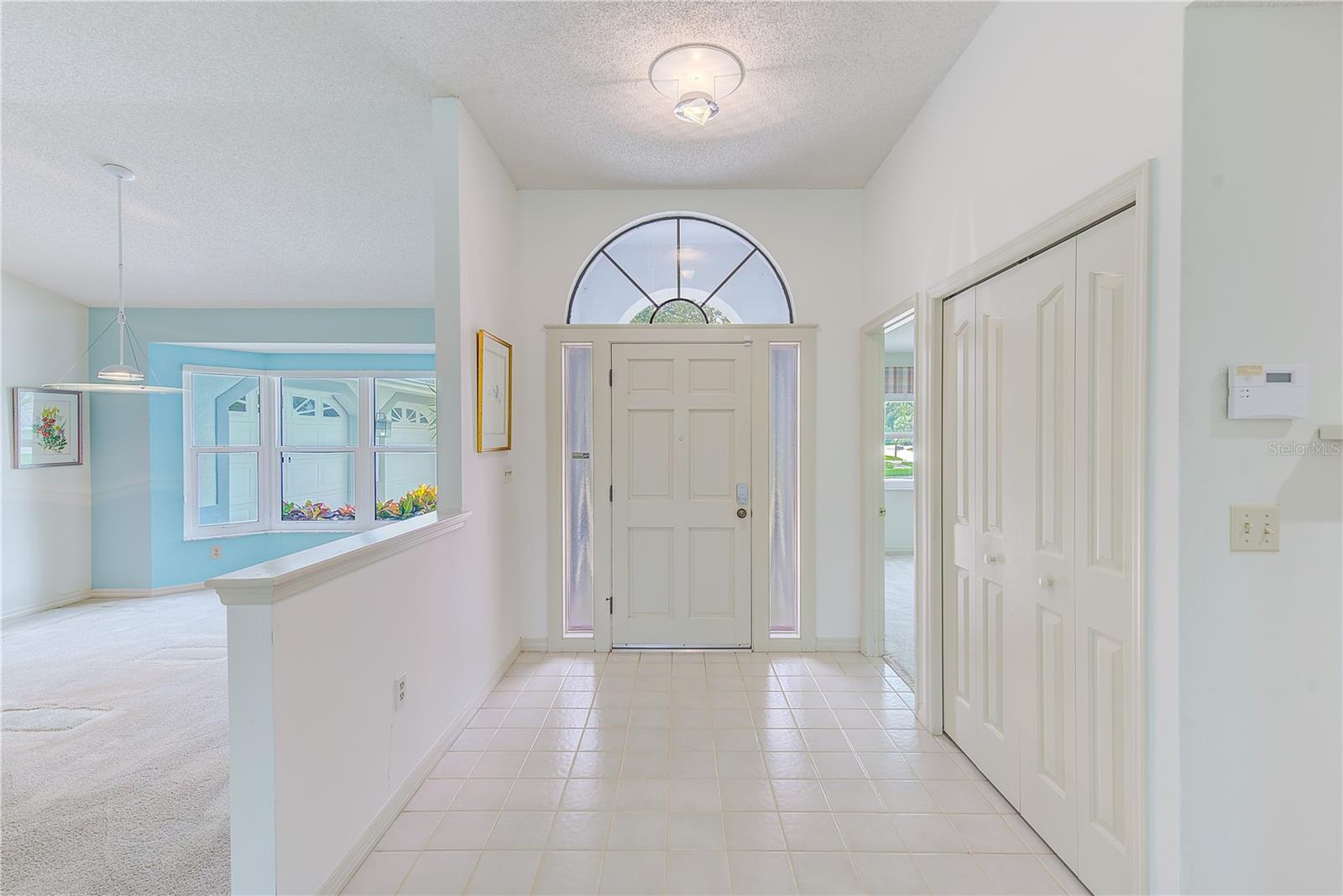Listing photo id 7 for 14106 Kensington Oak Place