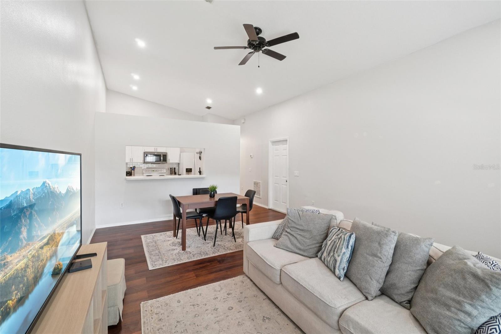 Image 10 of 32 For 3115 33rd Avenue B