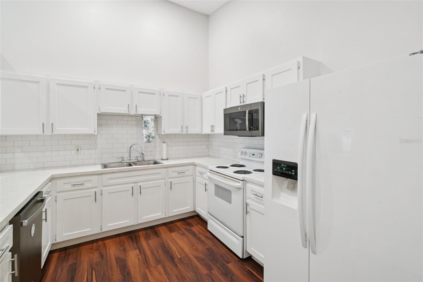 Image 13 of 32 For 3115 33rd Avenue B